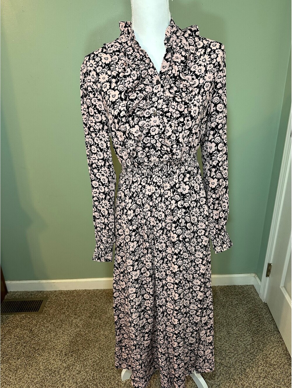 Boden Pink and Black Ruffle Neck Smocked Cuff Floral Midi Dress Size 4 EUC - Picture 1 of 7